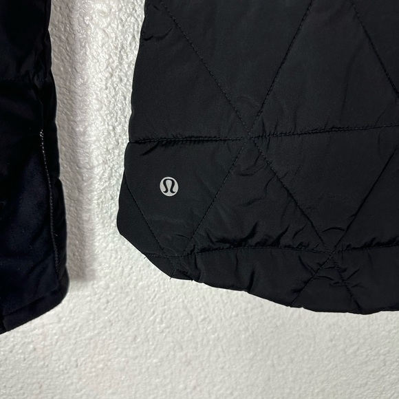 Lululemon Fluffed Up Jacket Black SZ 4 - Picture 6 of 9